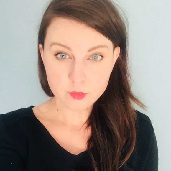 Meet your Posher, Lauren - Picture 1 of 1